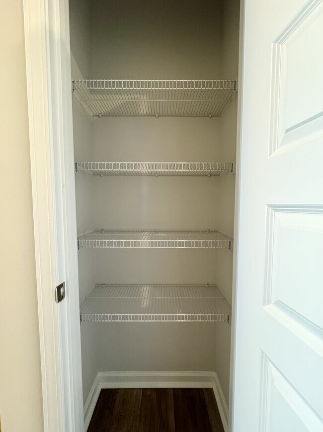 Building Photo - 158 Indigo Pl