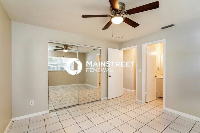 Building Photo - 3 Bedroom Pet-Friendly Home in Cape Coral,...