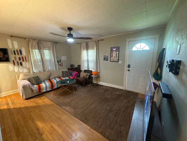Building Photo - Charming 1940s Cottage in the Heart of Mad...