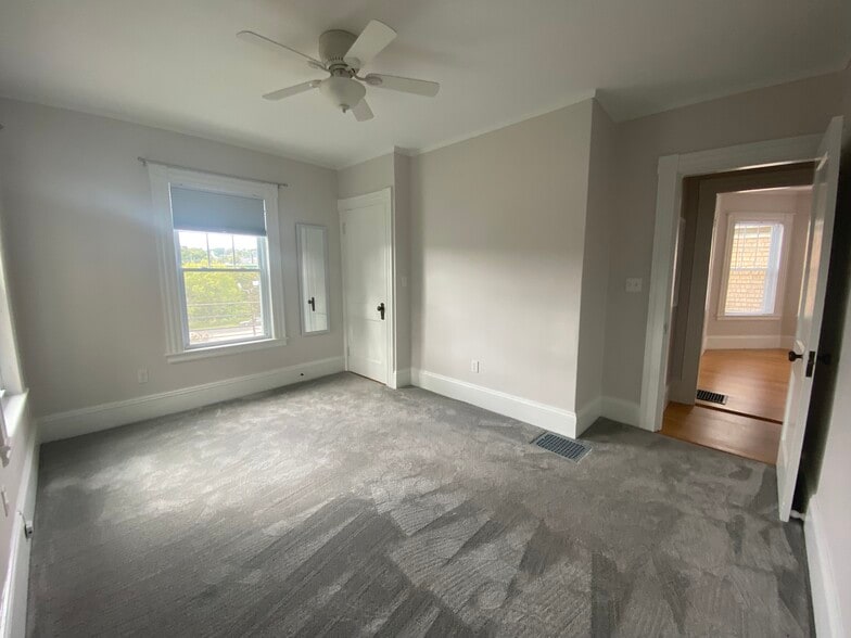 Building Photo - 71 Arsenal St