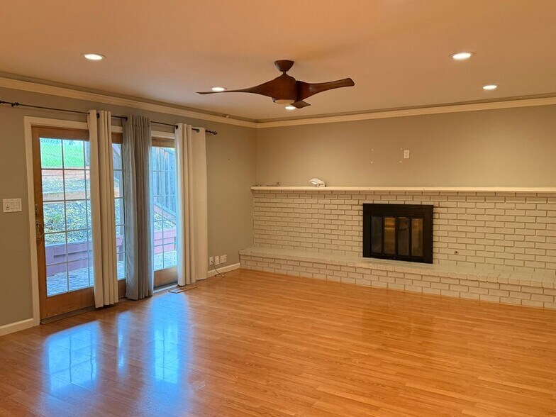 Building Photo - 4263 Croce Ct