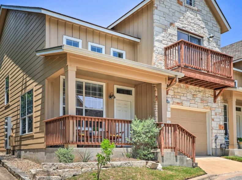 Building Photo - 20986 Waterside Dr