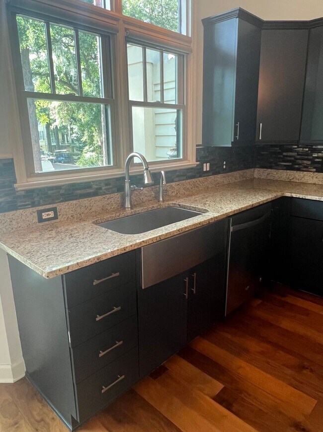 Building Photo - Spacious Updated Home in Windmill Harbour!