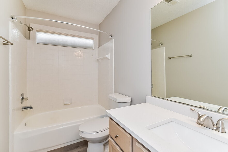 Building Photo - 1584 Appling Wood Cove N