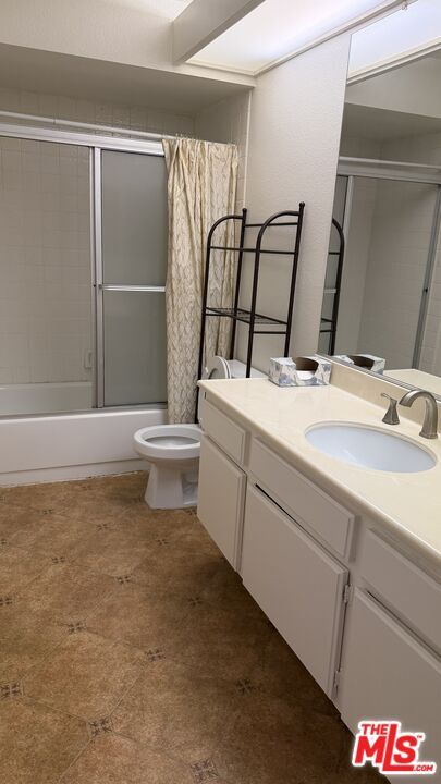 Building Photo - 4260 Vía Arbolada