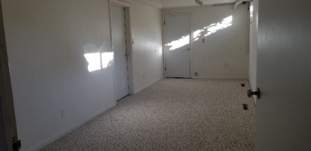 Building Photo - 2364 S Country Club Cir