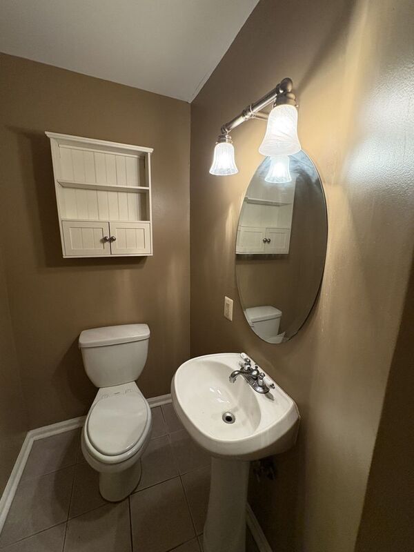 Building Photo - 2030 E Baltimore St