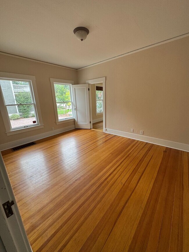 Building Photo - Nice single family home in the "OLD NORTH ...