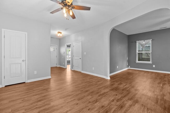 Building Photo - Spacious 4-Bedroom Home with First-Floor S...