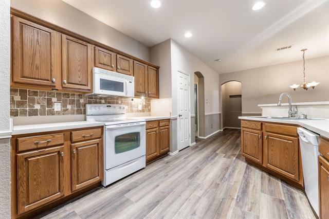 Building Photo - 8832 Stirrup Way