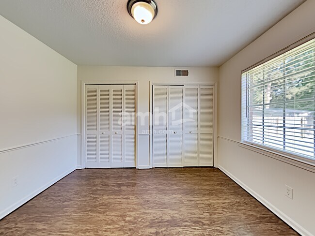 Building Photo - 5655 North Street