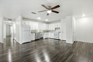 Building Photo - La Villita Phase II