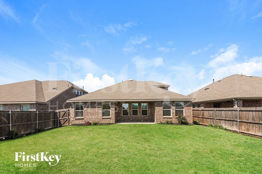 Building Photo - 1304 Renoir Dr