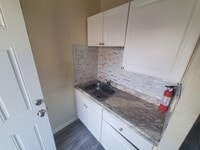 Building Photo - 14 Abbotsford St