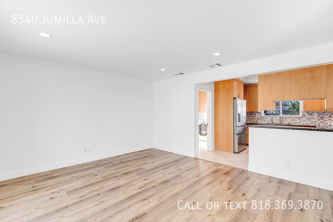 Building Photo - STYLISH AND MODERN 3BR/2BA IN RESIDENTIAL ...