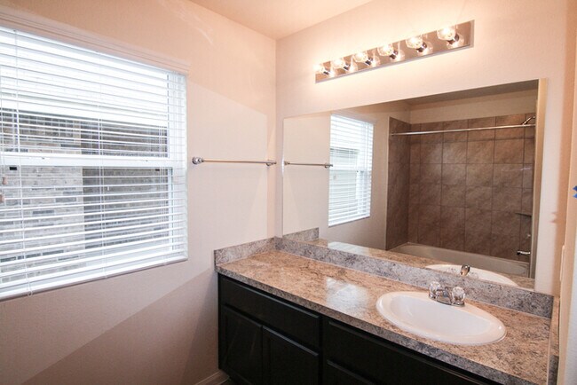 Building Photo - Evergreen Villas - 13142 City Green Trail,...