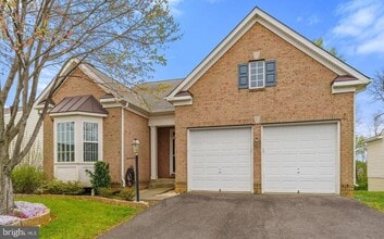 Building Photo - 575 Hunters Rd