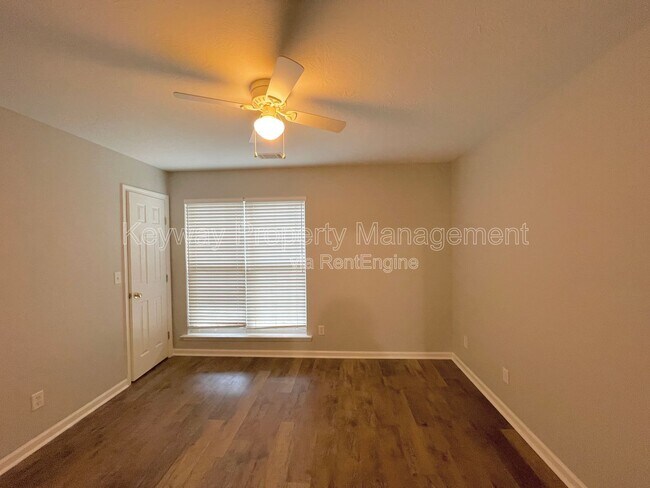 Building Photo - 1391 Watsonia Dr