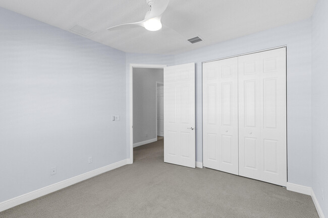 Building Photo - 3111 Waterside Cir