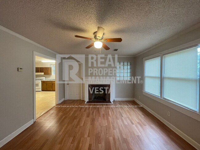 Building Photo - 3163 Highpoint Dr