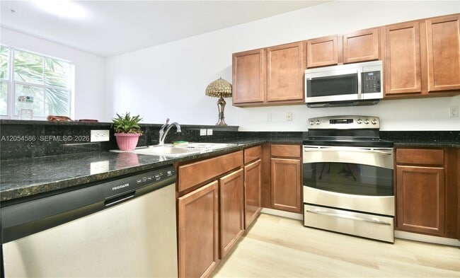 Building Photo - 10870 NW 88th Terrace