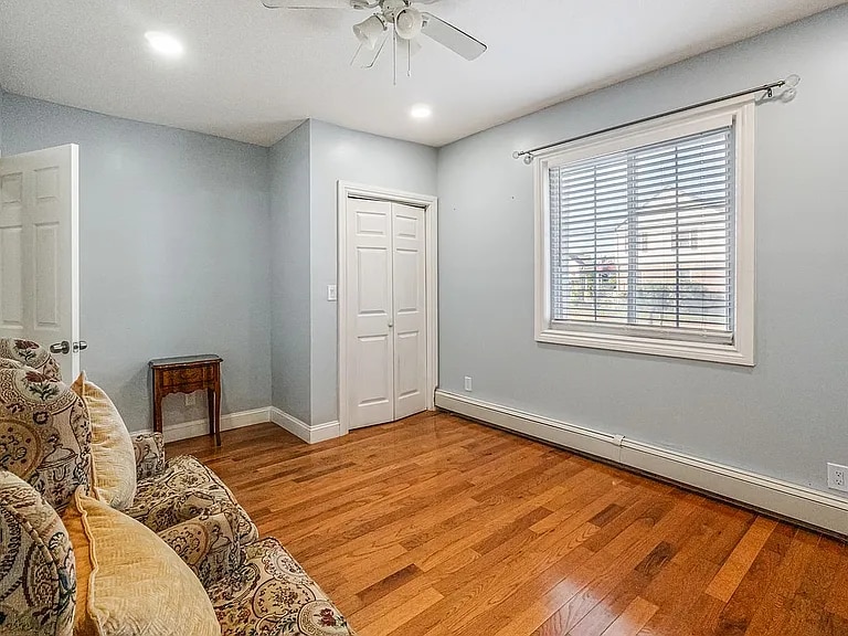 Primary Photo - 116-01-116221 221st St