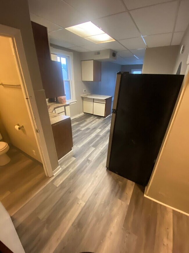 Building Photo - 2415 S 16th St.