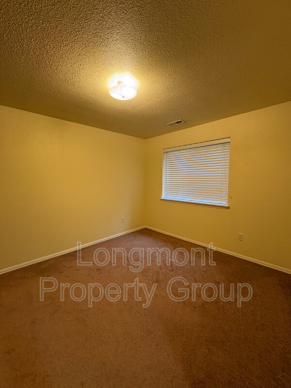 Building Photo - 1022 Morning Dove Dr