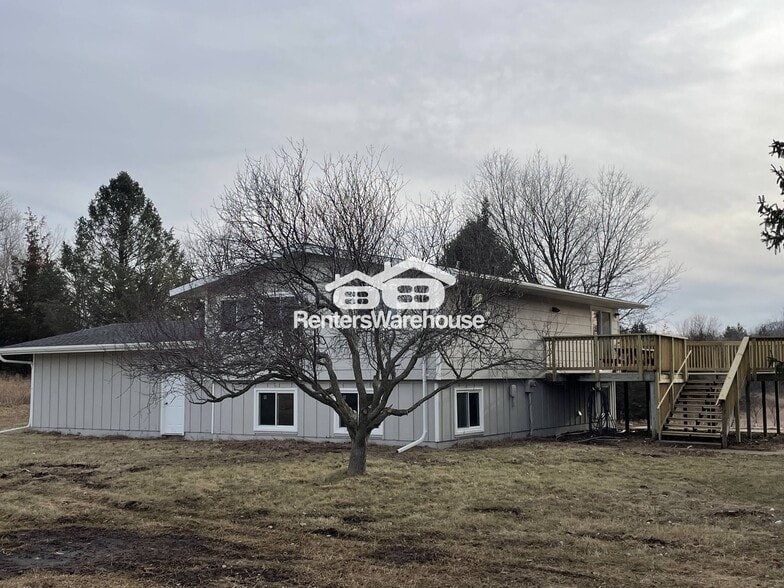 Building Photo - 684 Baker Rd