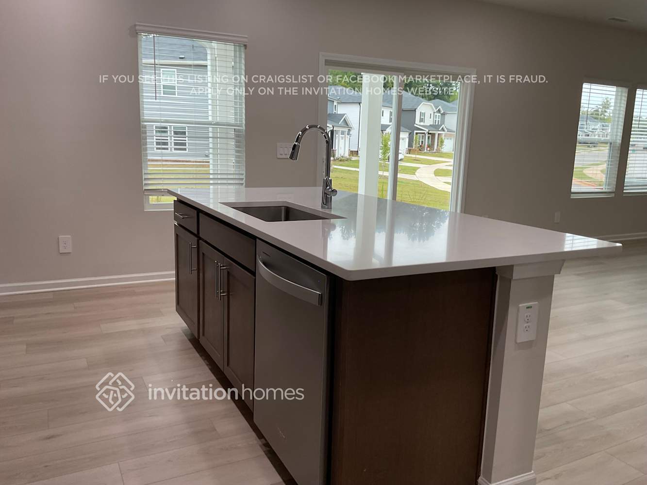 Building Photo - 552 Bridger Dr