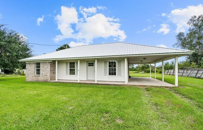 Building Photo - 23050 Co Rd 38