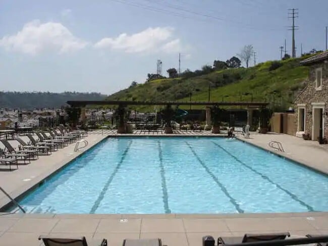 Building Photo - Contemporary Condo in Mission Valley