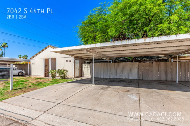 Building Photo - 7042 S 44th Pl