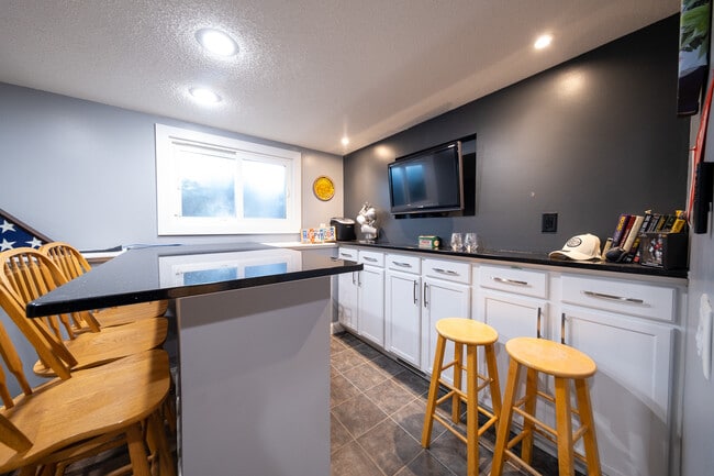 Building Photo - 7801 Noble Ave N