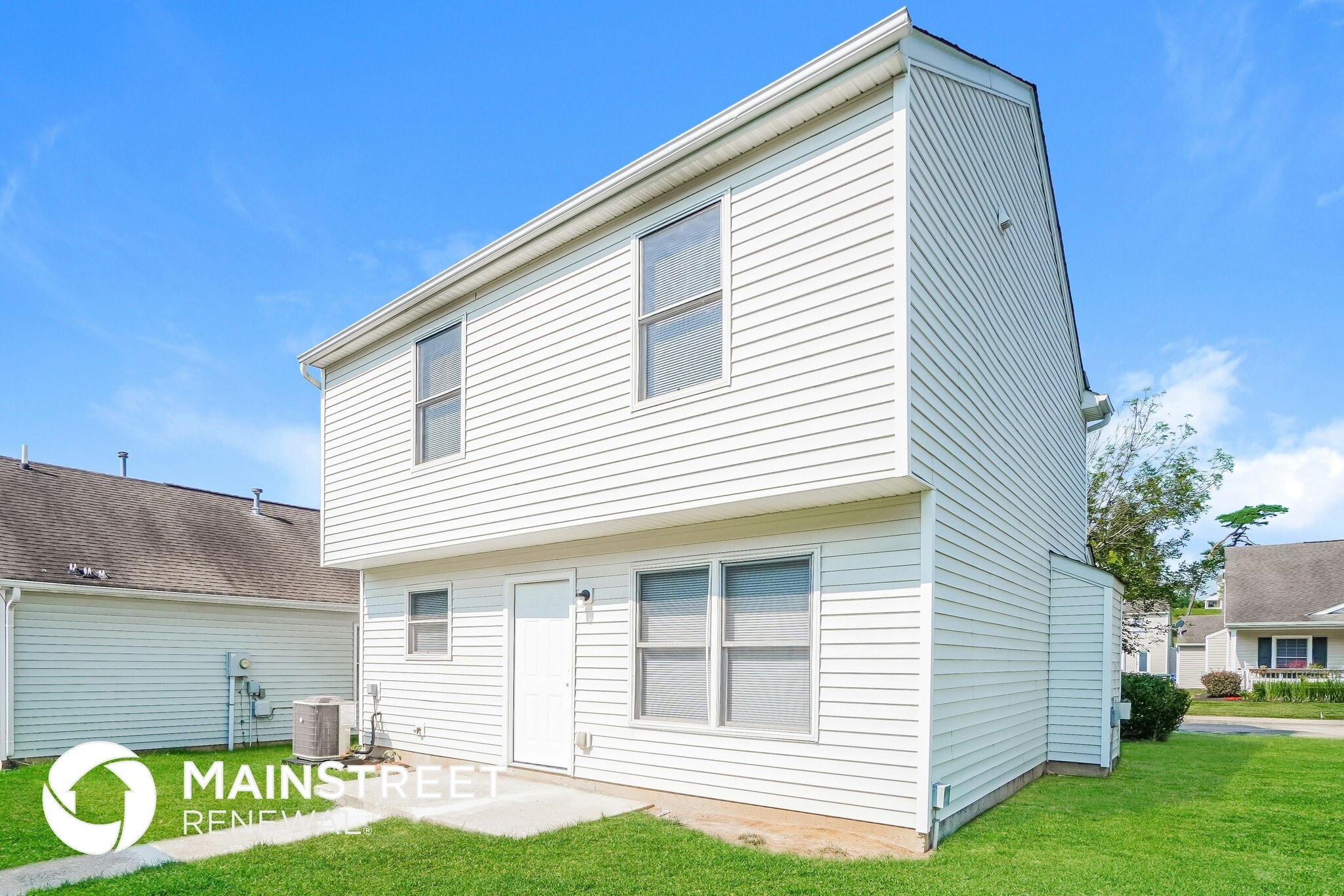 Building Photo - 1852 Meadowlawn Dr