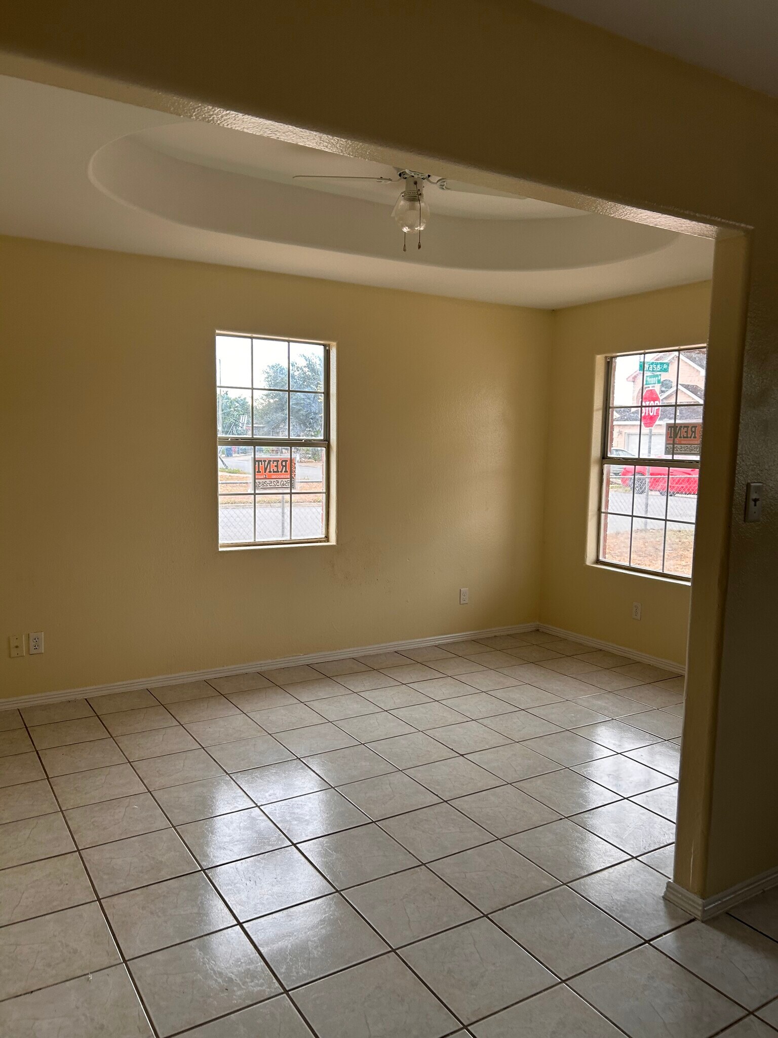 Building Photo - 4703 Young Dr