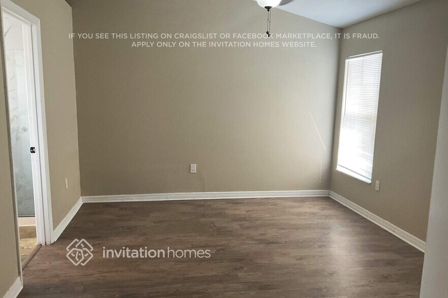 Building Photo - 4416 11th Ave E