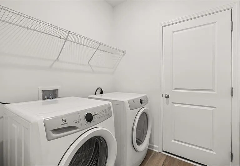 Building Photo - 942 Evergreen Rd