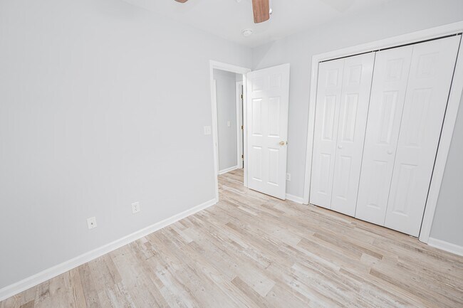 Building Photo - 212 Forest Park Dr