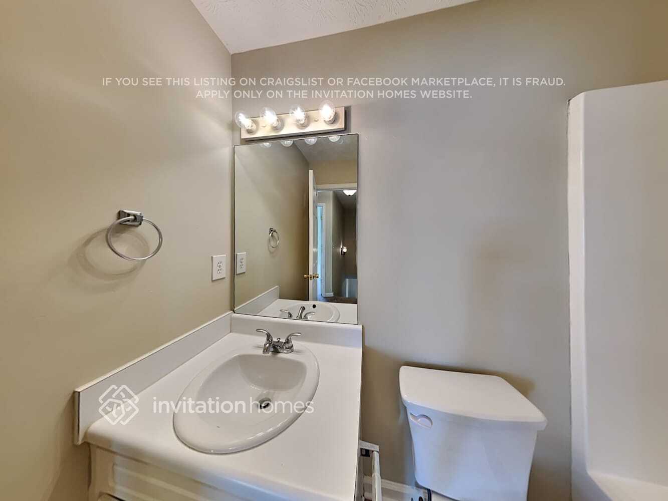 Building Photo - 1460 Timber Walk Dr SE