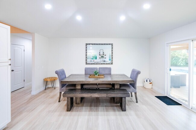 Building Photo - 79361 Port Royal Ave