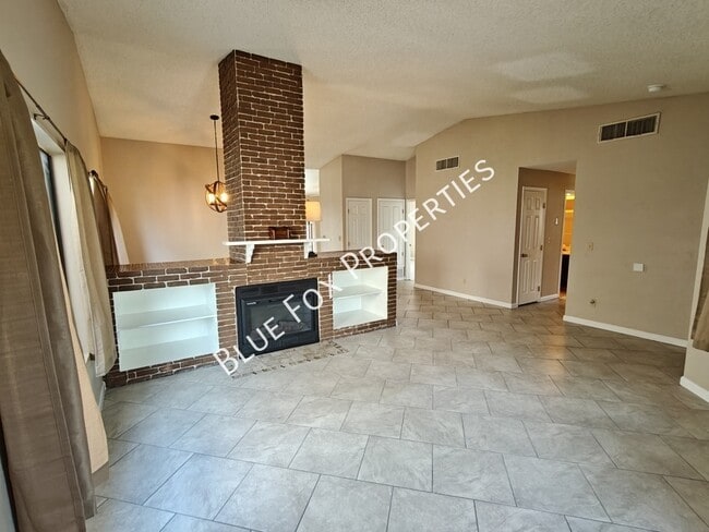 Building Photo - 5189 W Aquamarine St
