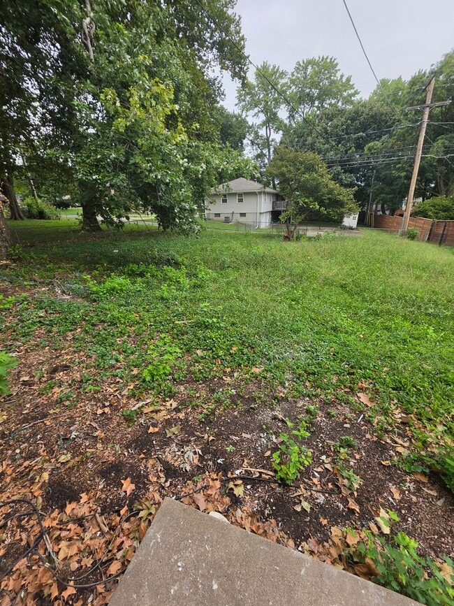 Building Photo - 13512 W 90th Pl