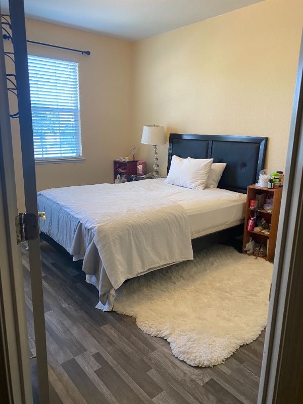 Building Photo - 1428 Redwood Dr