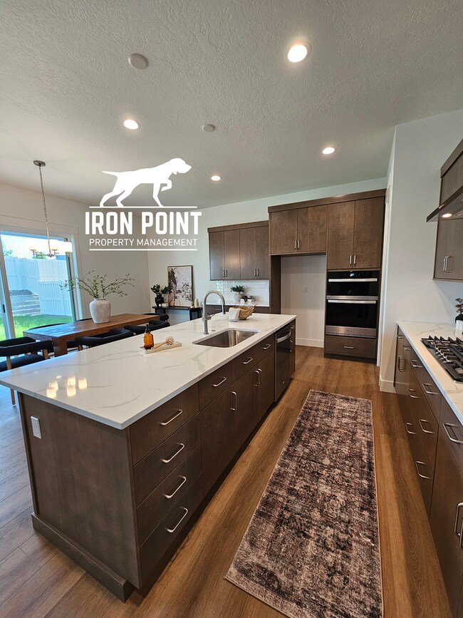 Building Photo - Brand New 4bed/3 bath home w/office, 2 car extended bay garage & all appliances included.