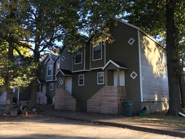Building Photo - 2305 E Kantz Cv