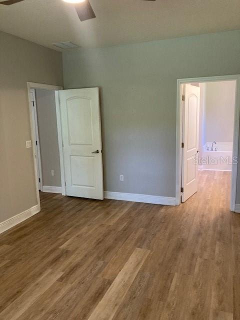 Building Photo - 7 Roxanne Pl