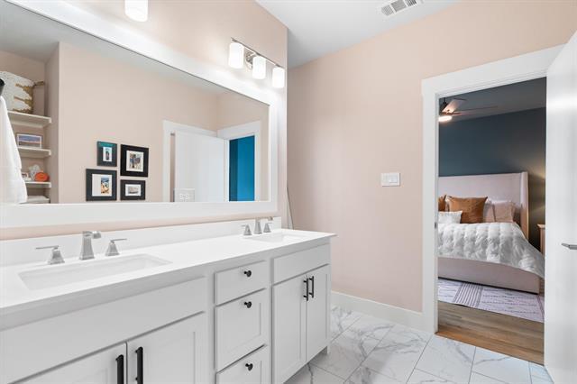 Building Photo - 625 N Tyler St