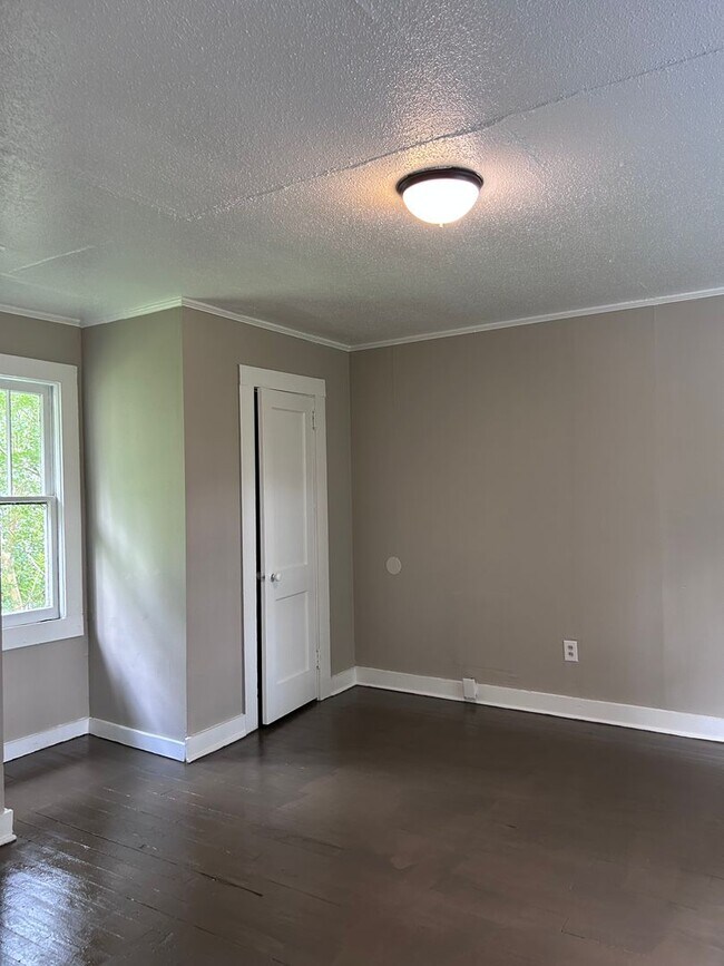 Building Photo - One Bedroom Apartment in Ringgold GA