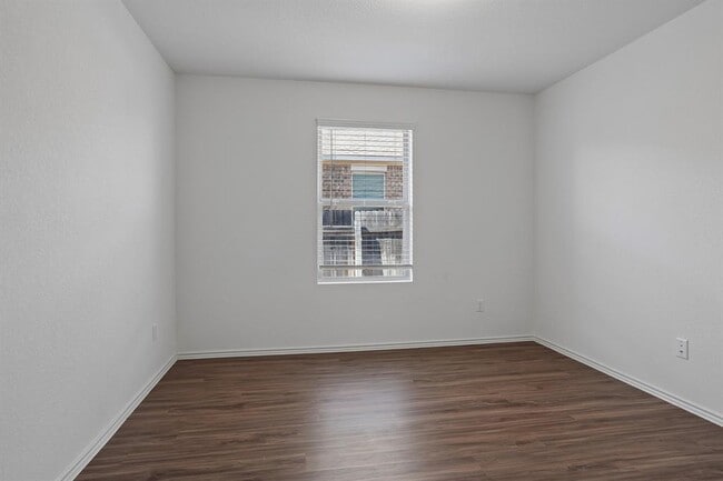 Building Photo - 3312 Kenner Dr